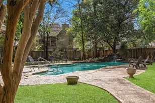 31 N Lakeridge Cir, The Woodlands, TX 77381 - Photo 1
