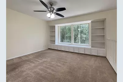 31 N Lakeridge Circle, The Woodlands, TX 77381 - Photo 18