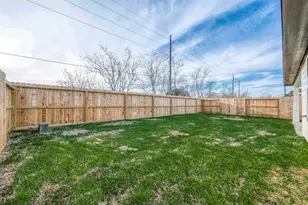 4906 Edgewood Dr, Fresno, TX 77545 - Photo 48