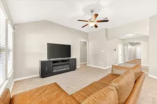 5611 Briar Knoll, New Braunfels, TX 78132 - Photo 16