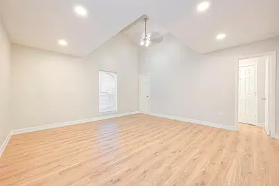 2446 Long Reach Drive, Sugar Land, TX 77478 - Photo 18