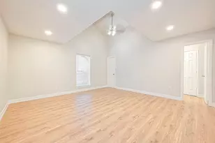 2446 Long Reach Dr, Sugar Land, TX 77478 - Photo 18