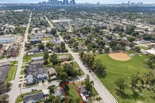 1105 Evelyn St, Houston, TX 77009 - Photo 8