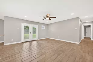 9219 Kostelnik St, Needville, TX 77461 - Photo 4