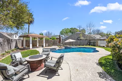 2419 Pebbledowne Circle, Sugar Land, TX 77478 - Photo 22