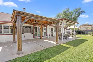 2419 Pebbledowne Cir, Sugar Land, TX 77478 - Photo 22