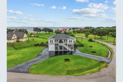4 Shore Acres Circle, Shoreacres, TX 77571 - Photo 2