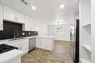 308 Brandywyne Dr, Friendswood, TX 77546 - Photo 10