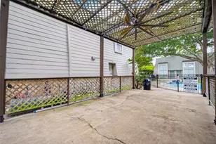 5929 Queensloch Dr, Houston, TX 77096 - Photo 30