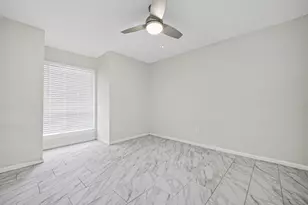 5929 Queensloch Dr, Houston, TX 77096 - Photo 18