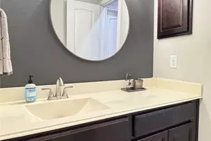 572 Southampton Ln, League City, TX 77573 - Photo 18