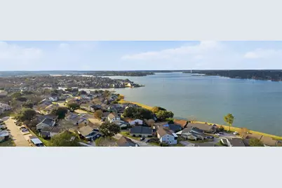 135 April Point Drive S, Conroe, TX 77356 - Photo 42