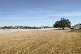 135 April Point Dr S, Conroe, TX 77356 - Photo 14