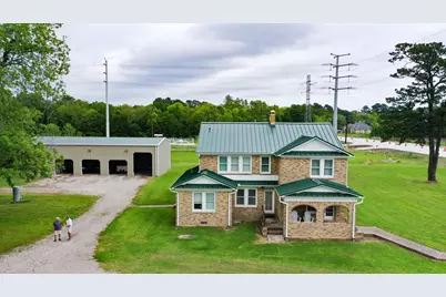 2222 N Main Street, Highlands, TX 77562 - Photo 2
