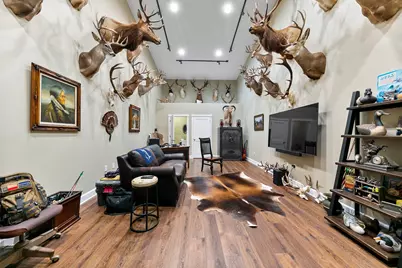 2222 N Main Street, Highlands, TX 77562 - Photo 30