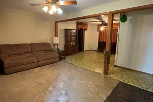 416 Mertie, Palacios, TX 77465 - Photo 2