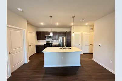 2102 Antoine Drive #B1, Houston, TX 77055 - Photo 2
