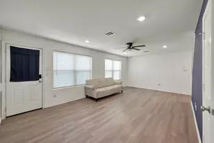11130 N Lake Mist Ln, Willis, TX 77318 - Photo 6