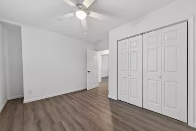 5962 Belcrest Street, Houston, TX 77033 - Photo 20