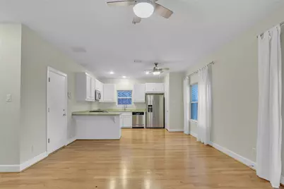919 E 36th Street, Houston, TX 77022 - Photo 4