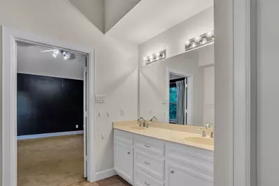 919 E 36th Street, Houston, TX 77022 - Photo 8