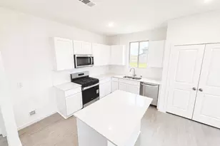 1045 S Oakhurst Dr, Dayton, TX 77535 - Photo 4