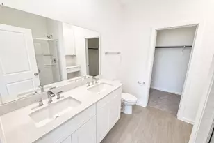 1045 S Oakhurst Dr, Dayton, TX 77535 - Photo 6