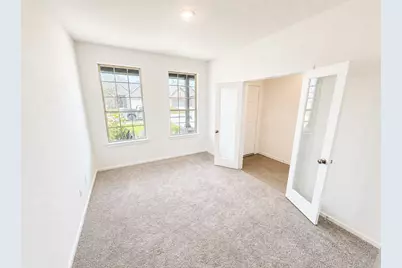 1045 S Oakhurst Drive, Dayton, TX 77535 - Photo 2