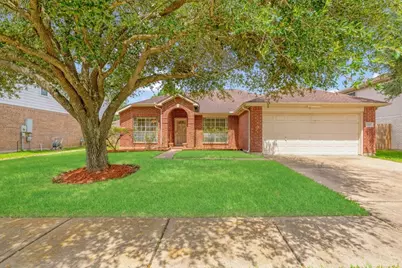 2210 Elm Forest Drive, Pearland, TX 77584 - Photo 2