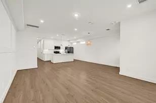 1405 E 33rd St, Houston, TX 77022 - Photo 10
