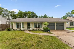 1910 Forest Hill Blvd, Houston, TX 77023 - Photo 2