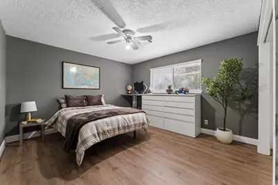 1910 Forest Hill Boulevard, Houston, TX 77023 - Photo 26