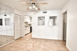 2009 Stoney Brook Dr, Houston, TX 77063 - Photo 8