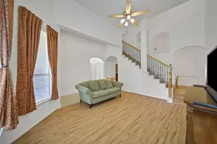 3330 Knollcrest Ln, Pearland, TX 77584 - Photo 4