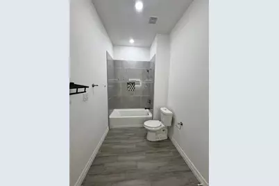 3407 Sakowitz Street #B, Houston, TX 77026 - Photo 24