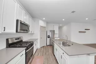 7911 Wrangler Shack Ln, Rosharon, TX 77583 - Photo 2