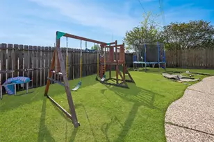 8306 Bo Jack Dr, Houston, TX 77040 - Photo 6