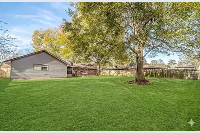 12510 Old River Drive, Mont Belvieu, TX 77523 - Photo 18