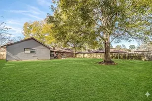 12510 Old River Dr, Mont Belvieu, TX 77523 - Photo 18