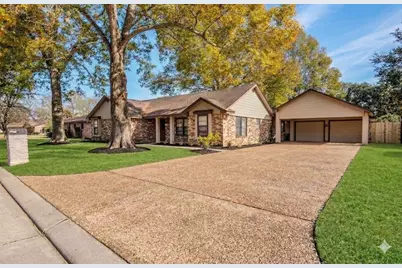 12510 Old River Drive, Mont Belvieu, TX 77523 - Photo 2