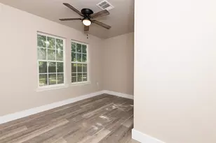 210 W Grange St, Weimar, TX 78962 - Photo 12