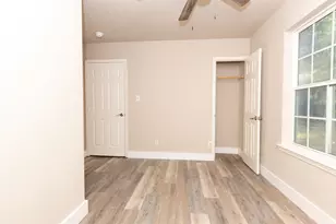 210 W Grange St, Weimar, TX 78962 - Photo 16