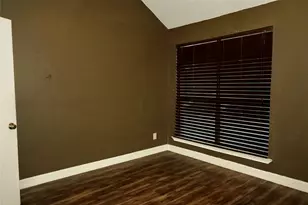 8275 Sands Point Dr, Houston, TX 77036 - Photo 16