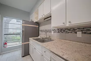 9707 Richmond Ave, Houston, TX 77042 - Photo 26