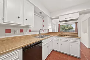 1414 Hitherfield Dr, Sugar Land, TX 77498 - Photo 34