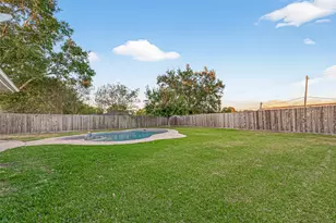 1414 Hitherfield Dr, Sugar Land, TX 77498 - Photo 40