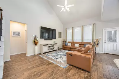 608 W Linnwood Drive, New Caney, TX 77357 - Photo 8