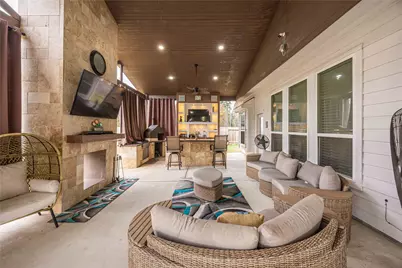 608 W Linnwood Drive, New Caney, TX 77357 - Photo 20