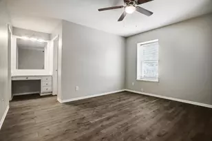 353 N Post Oak Ln, Houston, TX 77024 - Photo 8