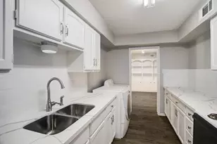 353 N Post Oak Ln, Houston, TX 77024 - Photo 2